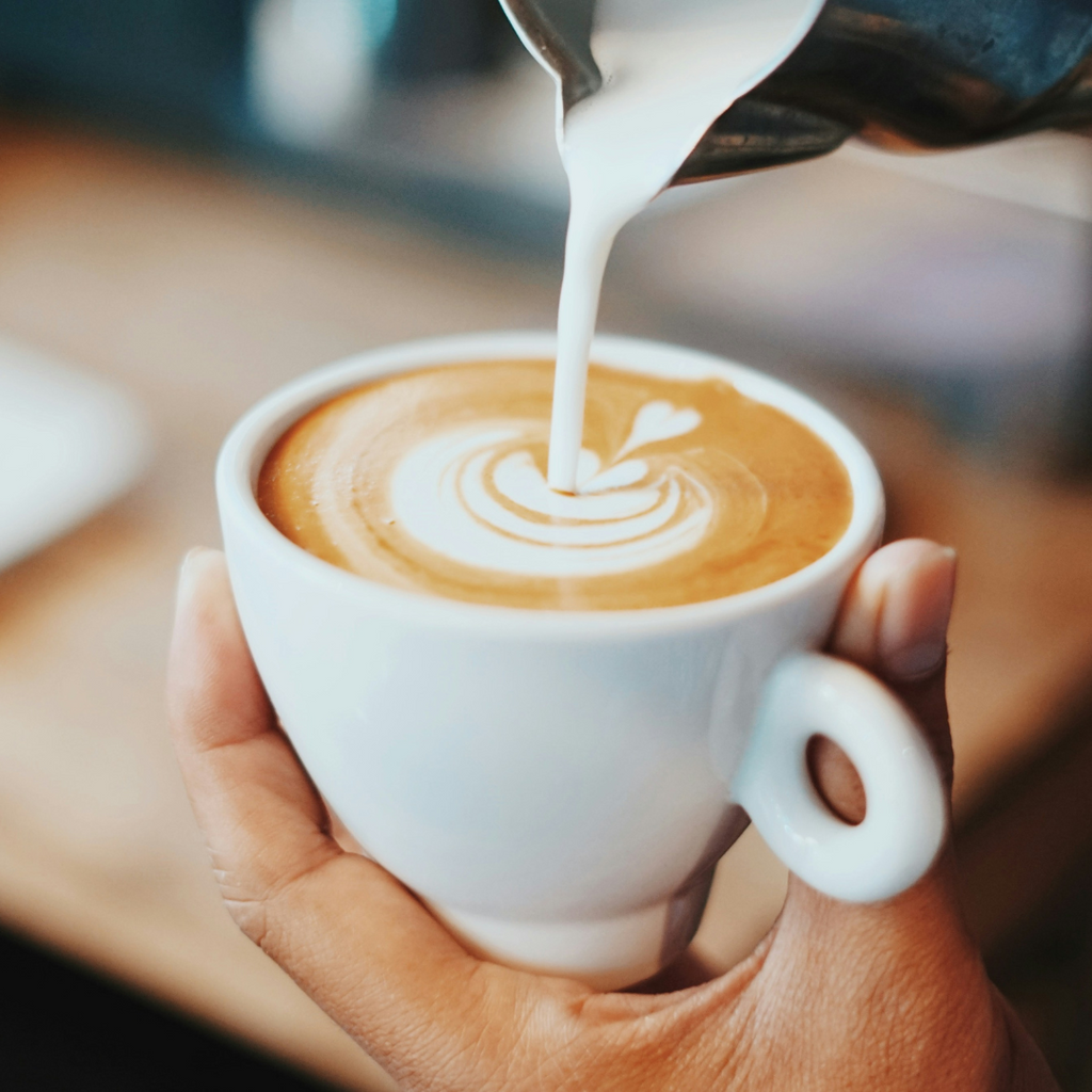 Caffeine Alternatives: Healthier Ways to Stay Energised Without the Crash